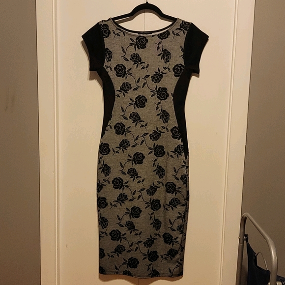 Black and Grey Roses Midi Dress - Picture 1 of 4